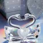 k9-crystal-elegant-kissing-swans-figurines54