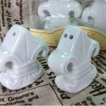 Fleur-de-Lis Ceramic Salt Pepper Shakers48832